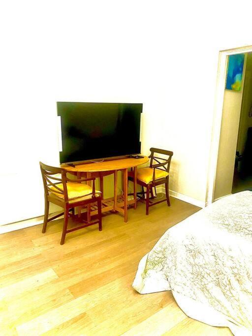 Chic Studio In Leicester Sqaure! Лондон Екстериор снимка
