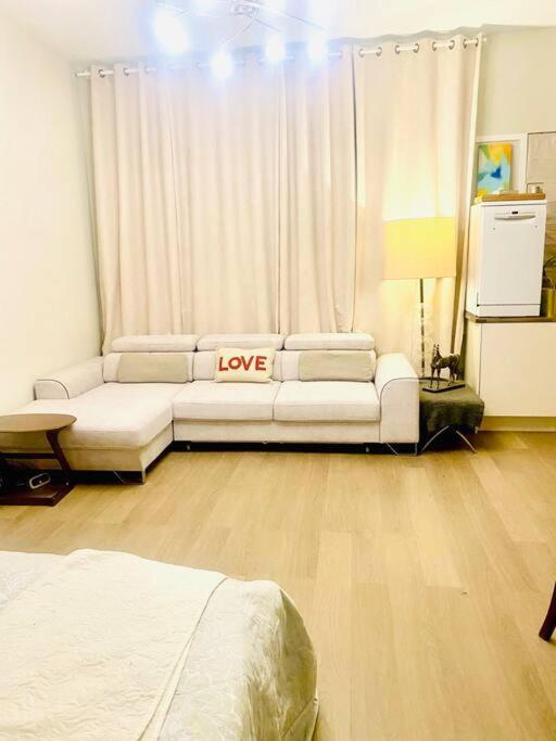 Chic Studio In Leicester Sqaure! Лондон Екстериор снимка