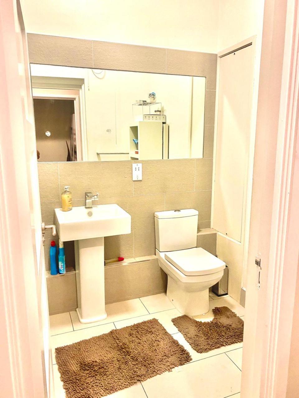 Chic Studio In Leicester Sqaure! Лондон Екстериор снимка