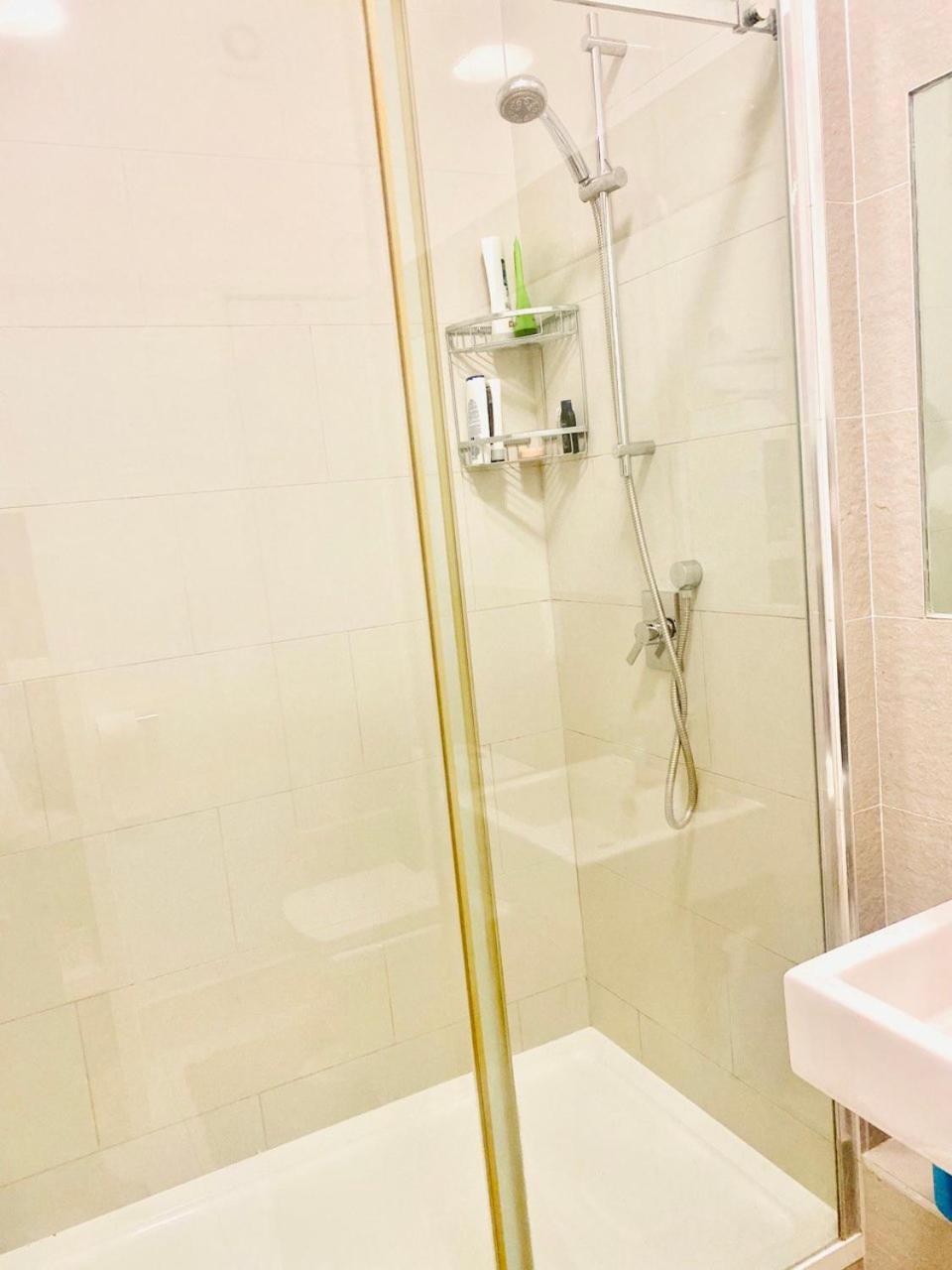 Chic Studio In Leicester Sqaure! Лондон Екстериор снимка